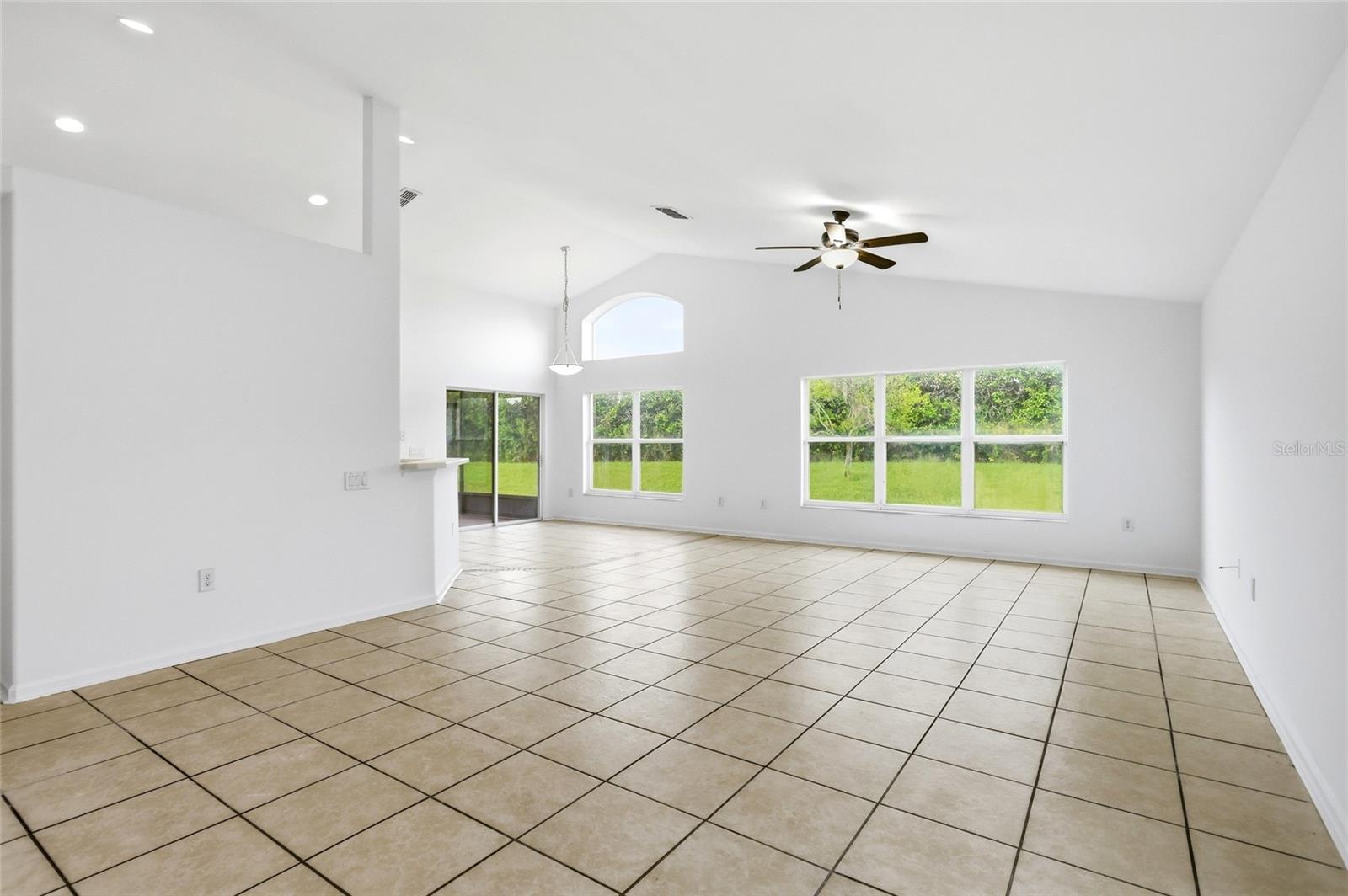 3145 Stonehurst Cir Property Photo 24