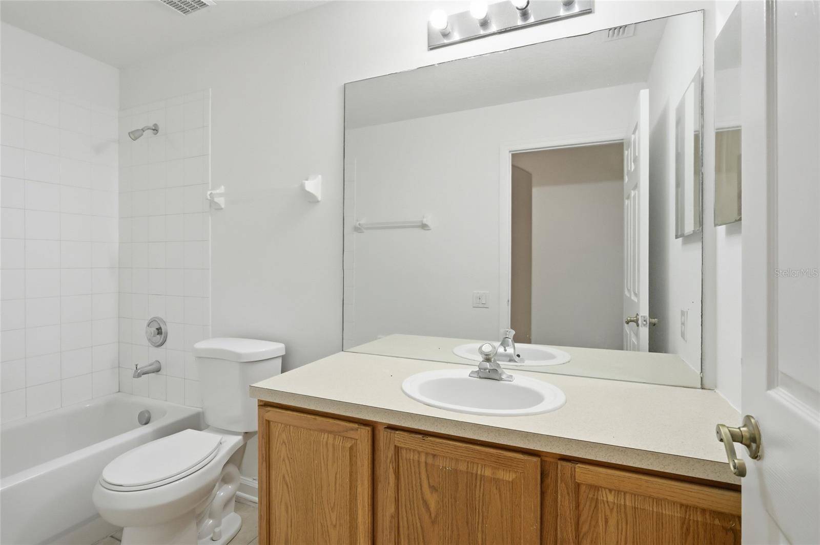 3145 Stonehurst Cir Property Photo 32