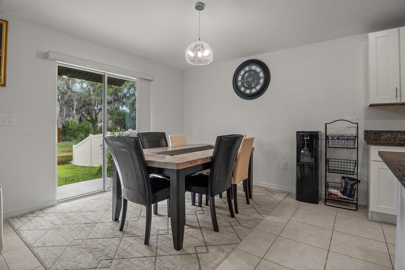 1856 Red Loop Property Photo 6