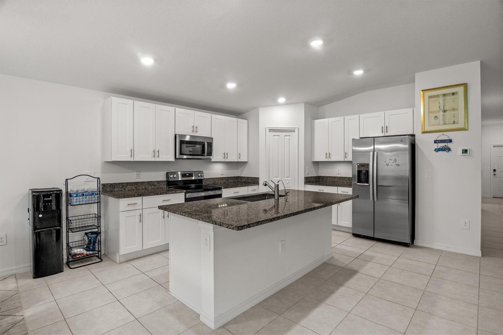 1856 Red Loop Property Photo 9