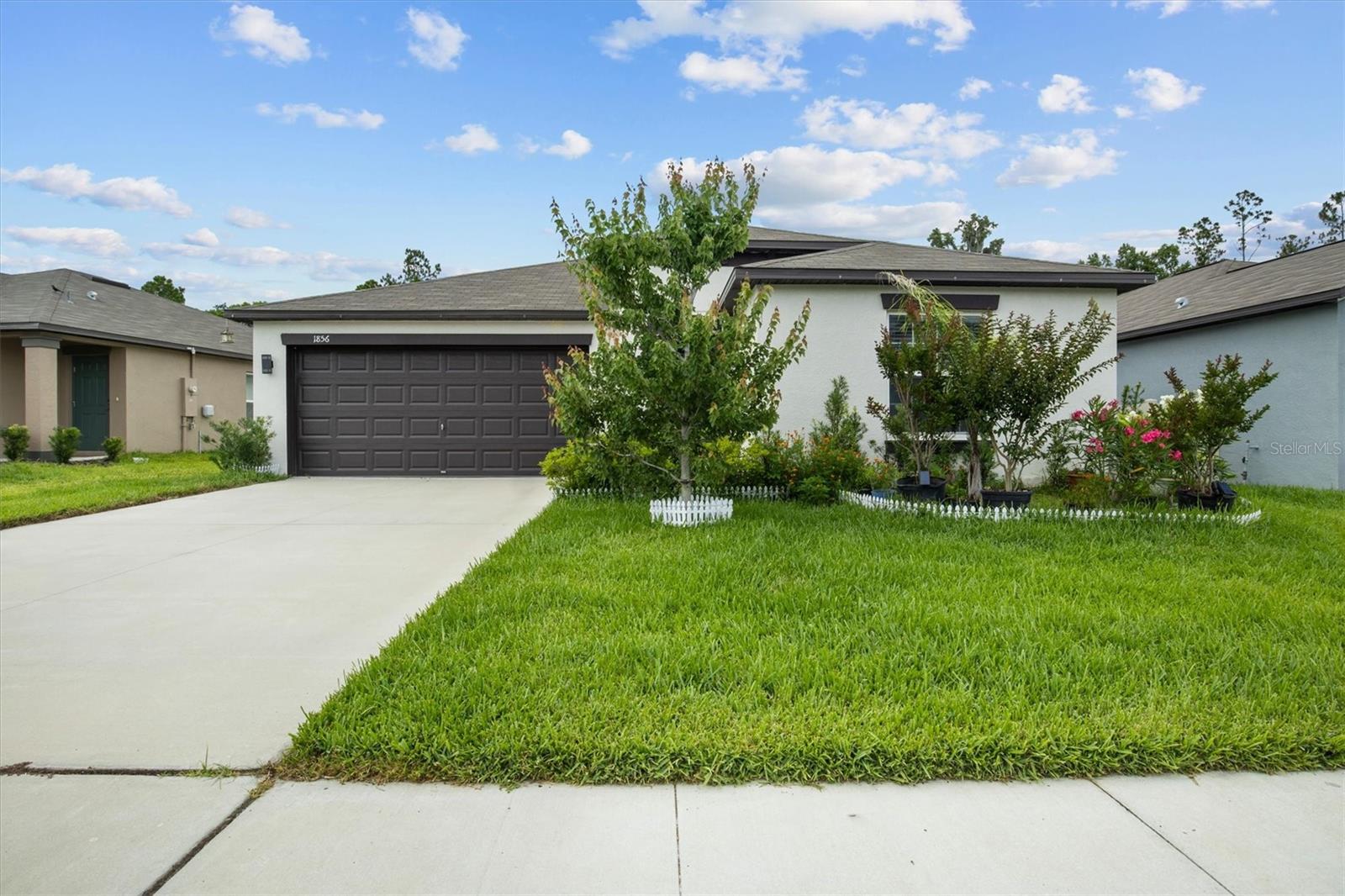1856 Red Loop Property Photo 38