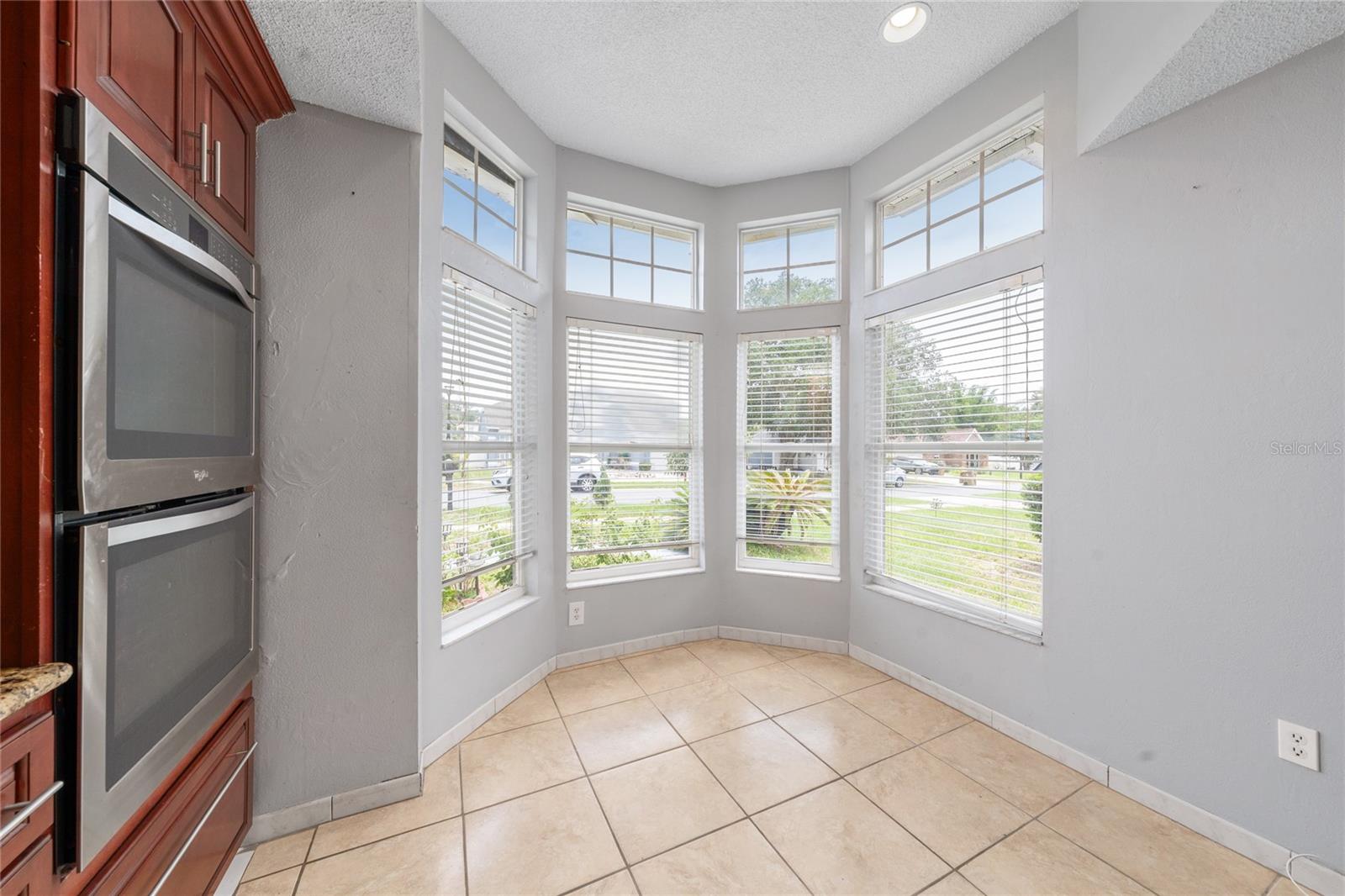 8810 Kensington Ct Property Photo 4