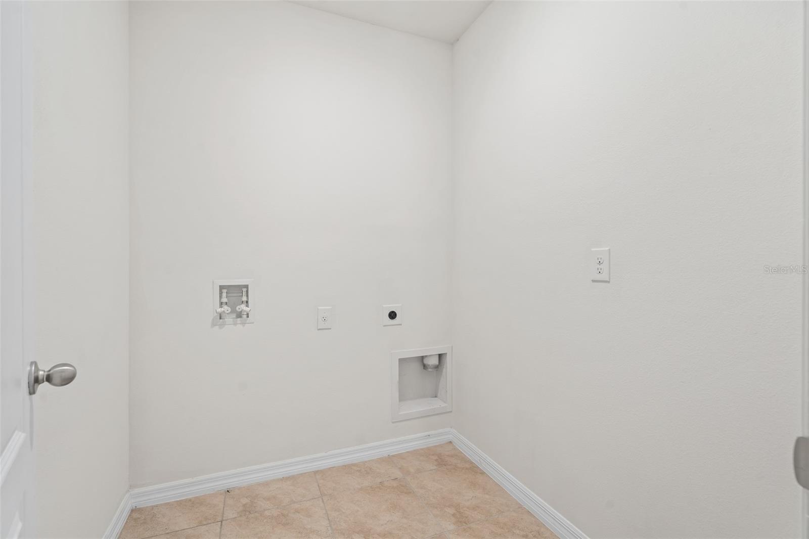 5274 Mayor Dr Property Photo 23