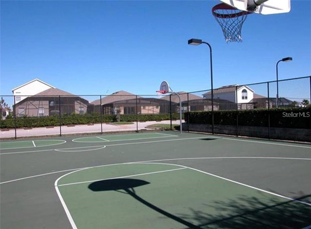 2411 Silver Palm Dr Property Photo 15