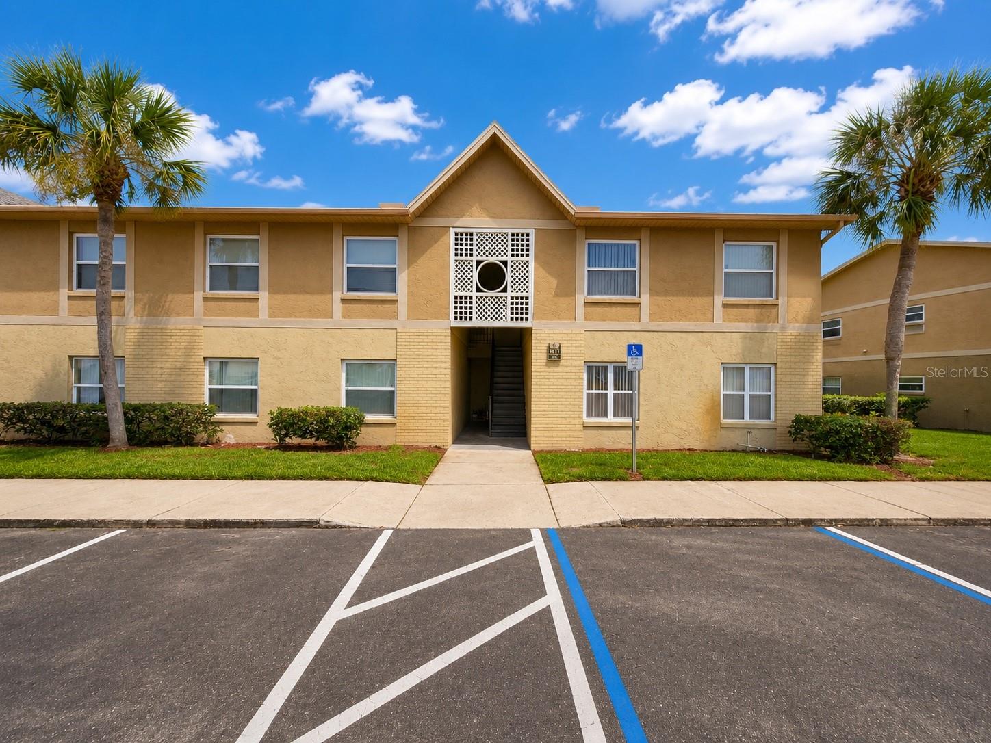 9933 Sweepstakes Ln #6 Property Photo 2