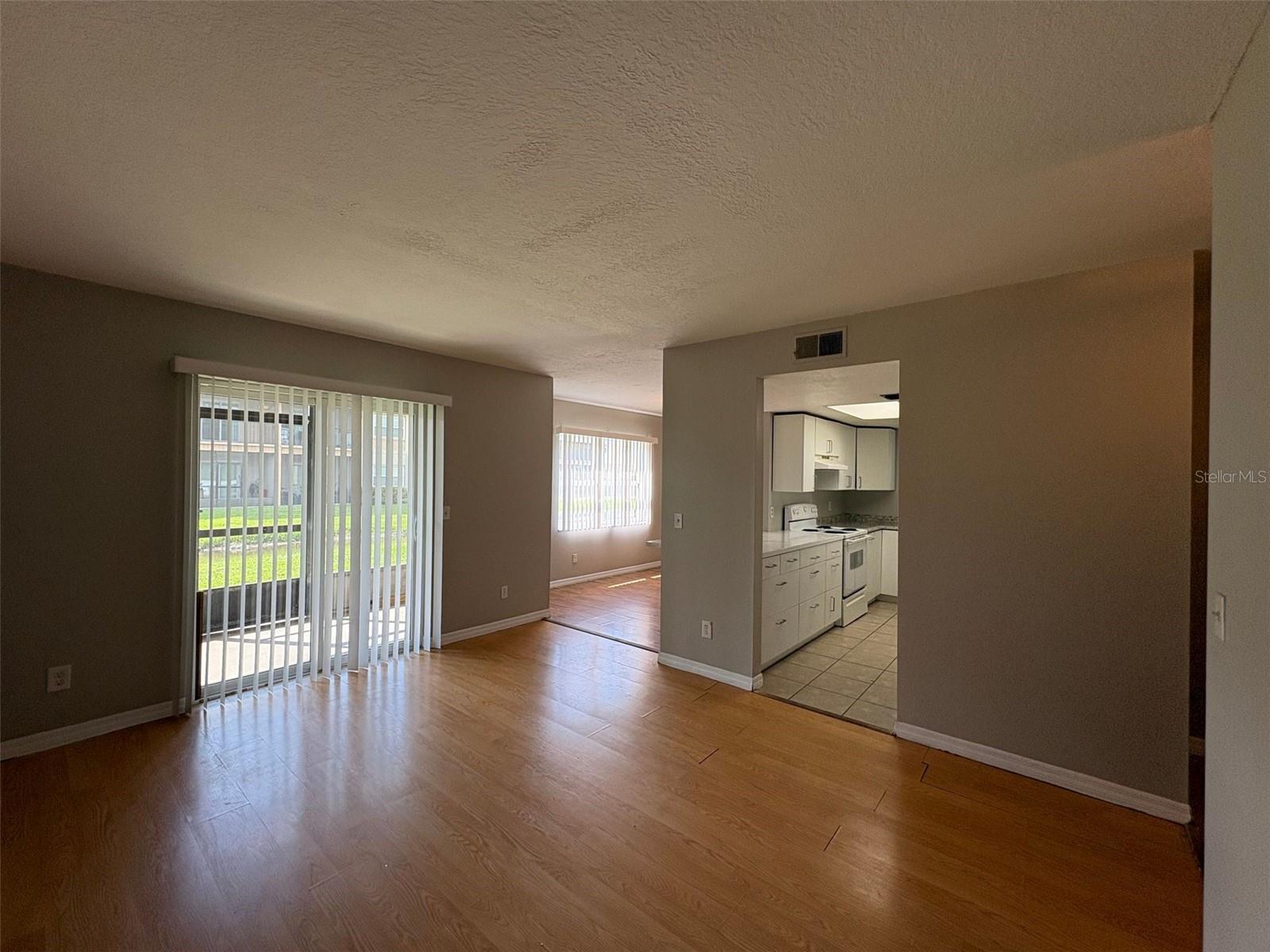 9933 Sweepstakes Ln #6 Property Photo 5