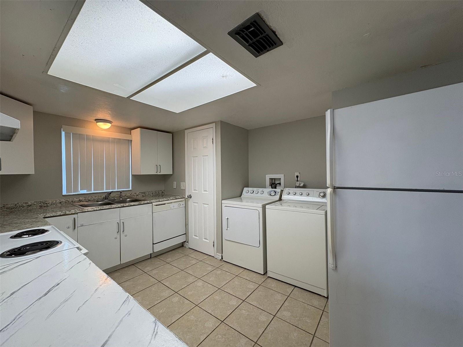 9933 Sweepstakes Ln #6 Property Photo 8