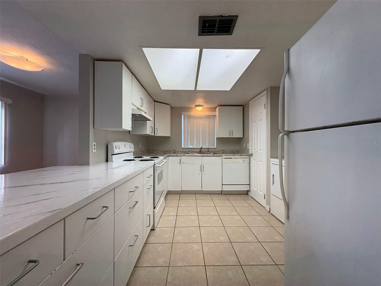 9933 Sweepstakes Ln #6 Property Photo 10