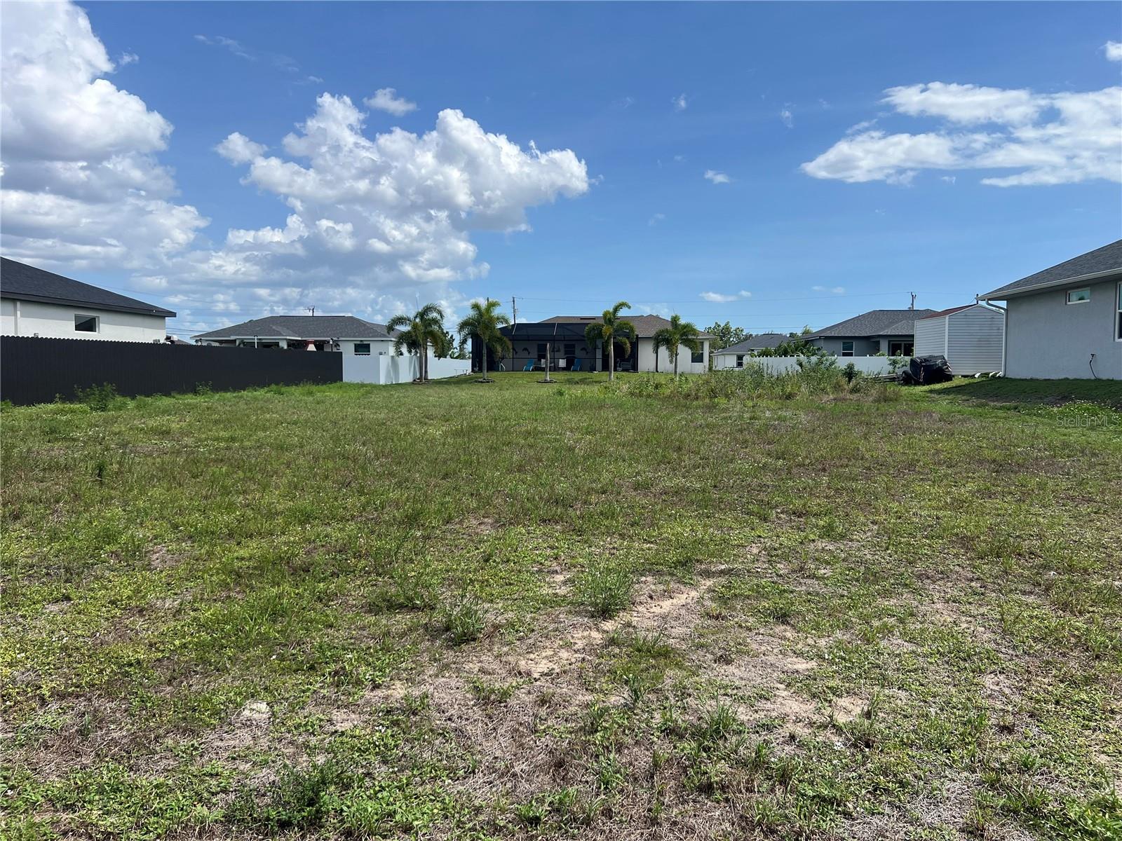 406 Jacaranda Pkwy E Property Photo 2