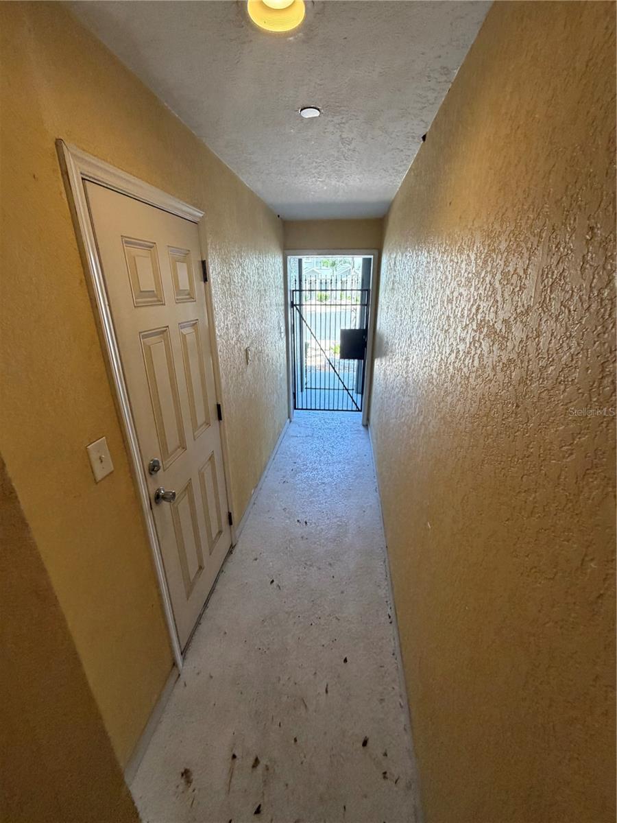 4817 Tuscan Loon Dr Property Photo 3