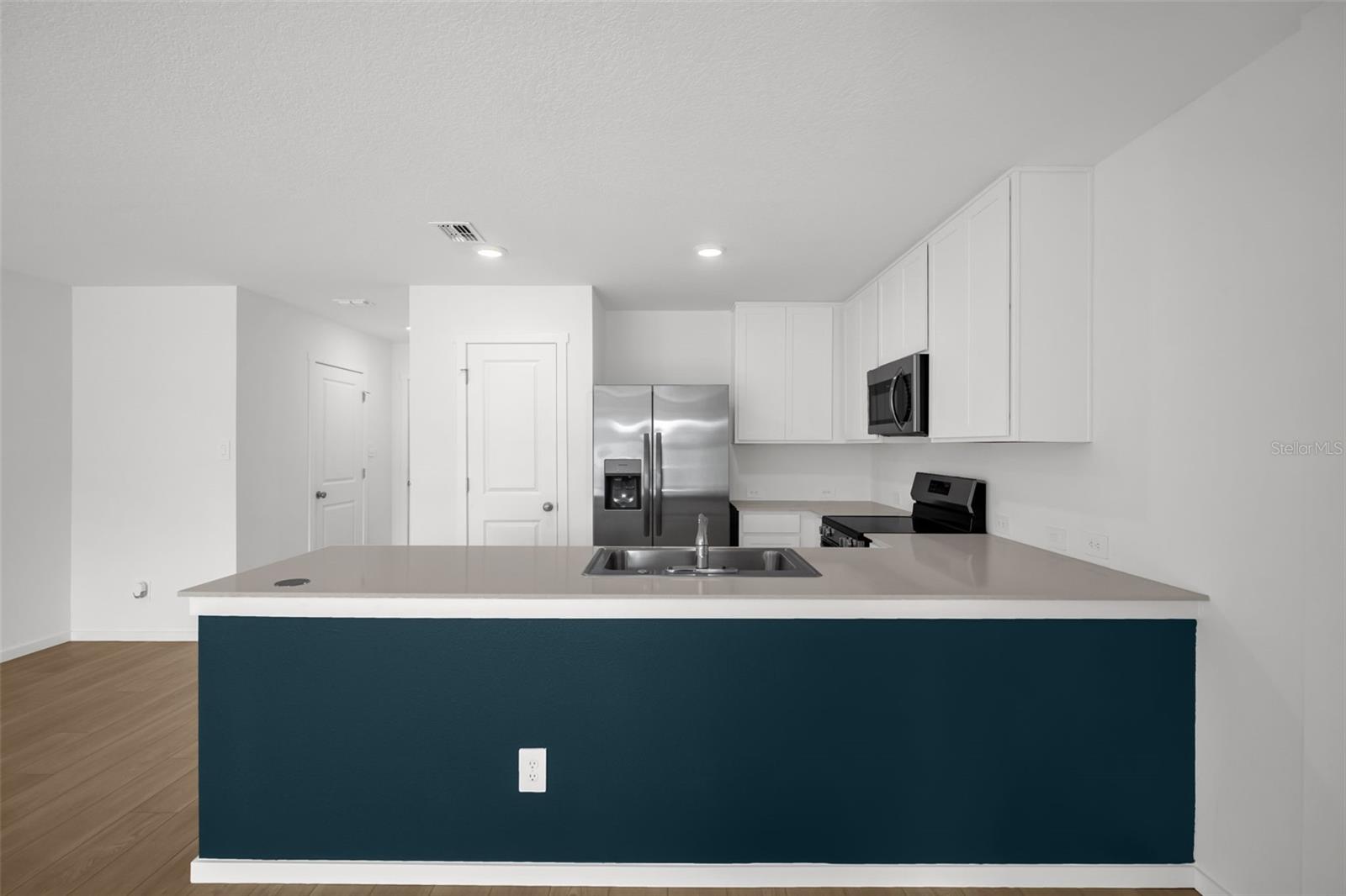831 Lynx Property Photo 7