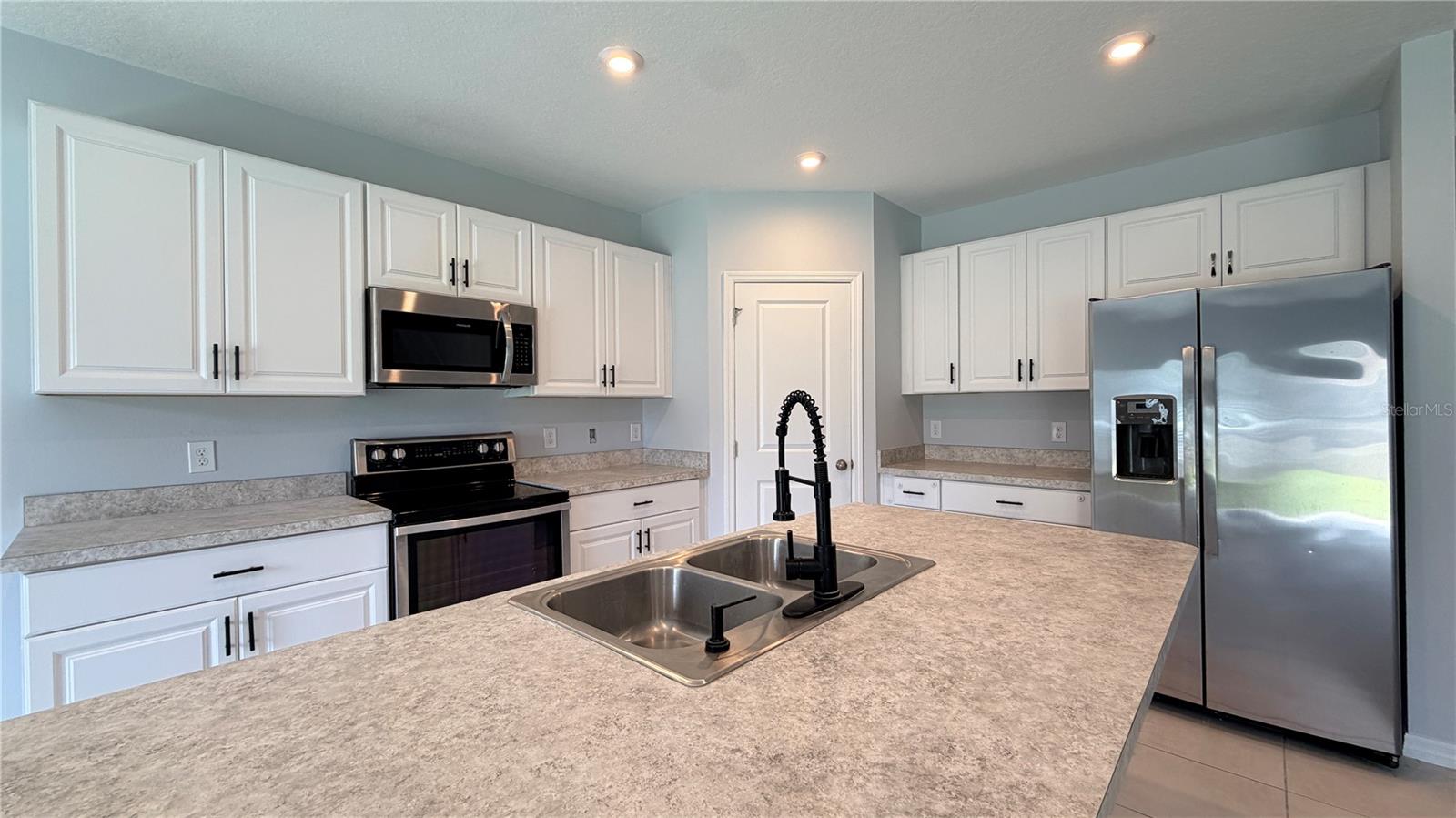 2811 Parkfield Rd Property Photo 4