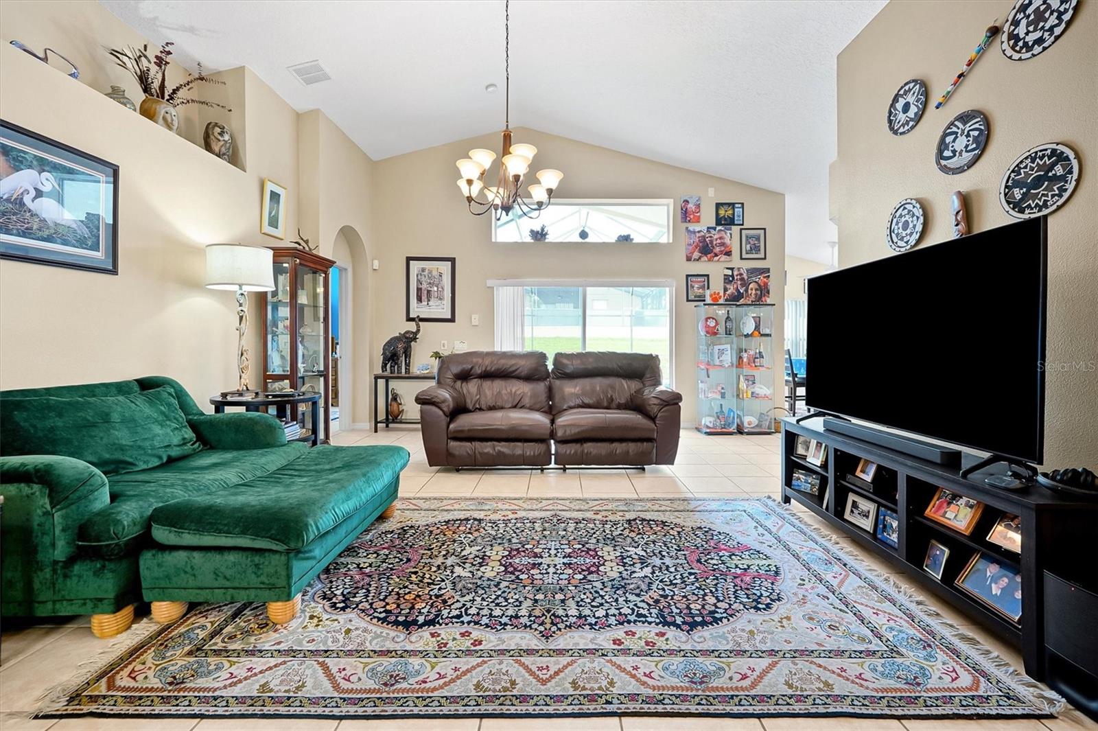 816 Knightsbridge Cir Property Photo 8