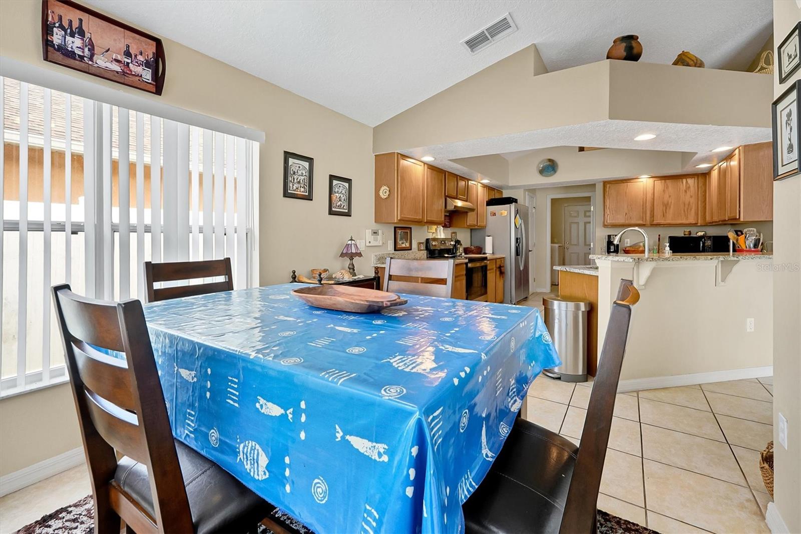 816 Knightsbridge Cir Property Photo 14