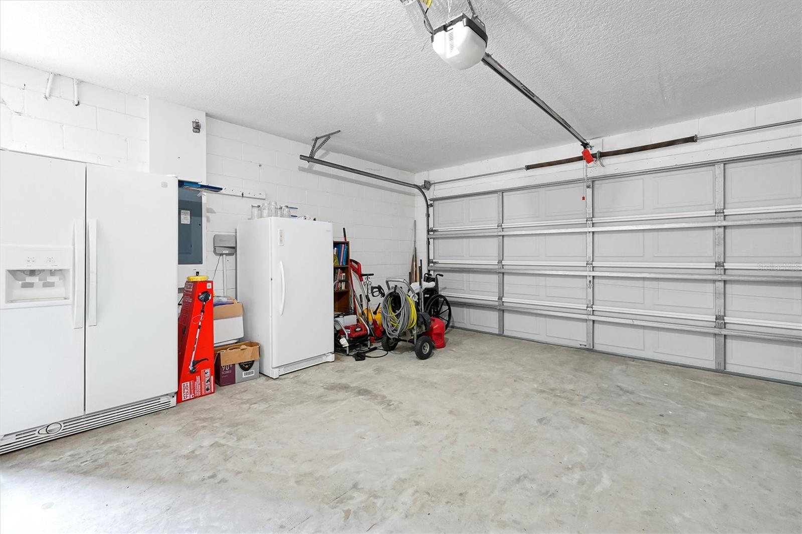 816 Knightsbridge Cir Property Photo 40