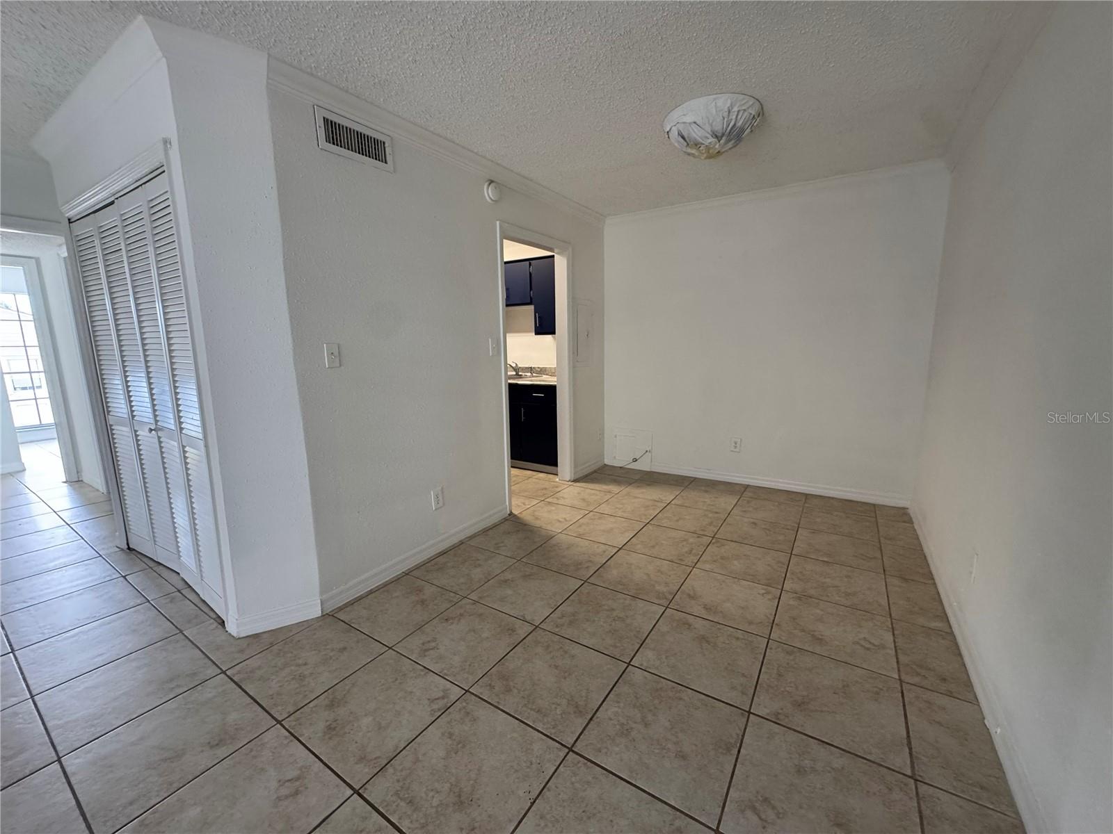 355 Wymore Rd #202 Property Photo 6