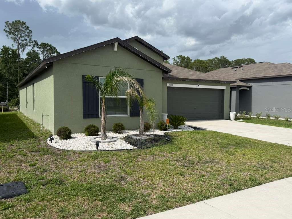 2000 Red Loop Property Photo 2
