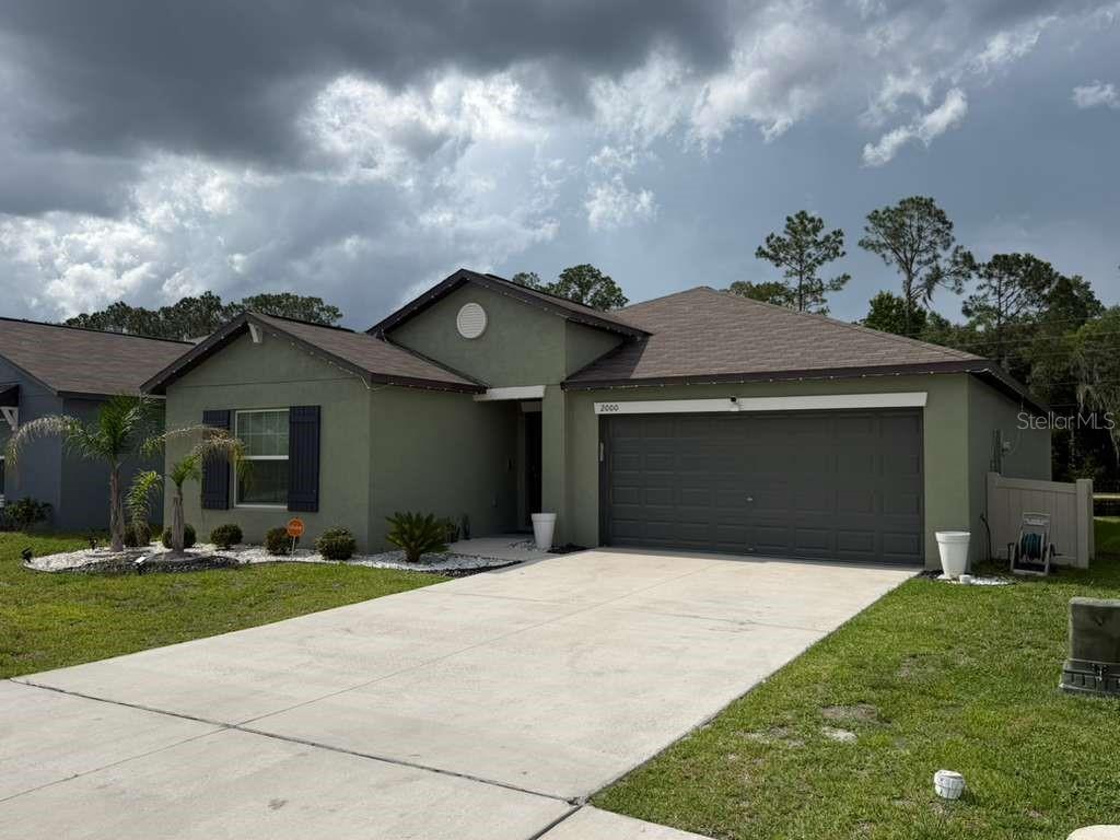 2000 Red Loop Property Photo 3