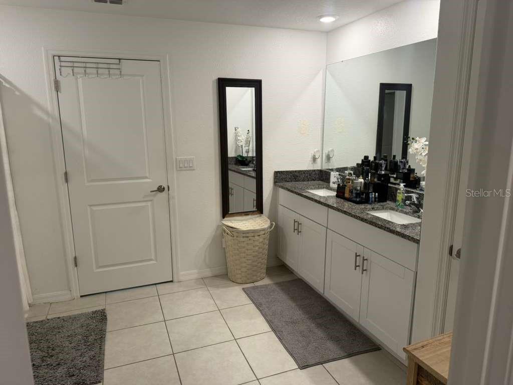 2000 Red Loop Property Photo 8