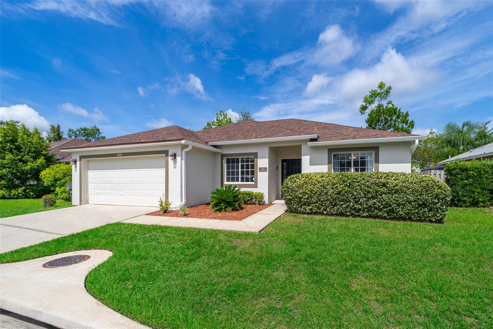 215 PARADISE WOODS PL