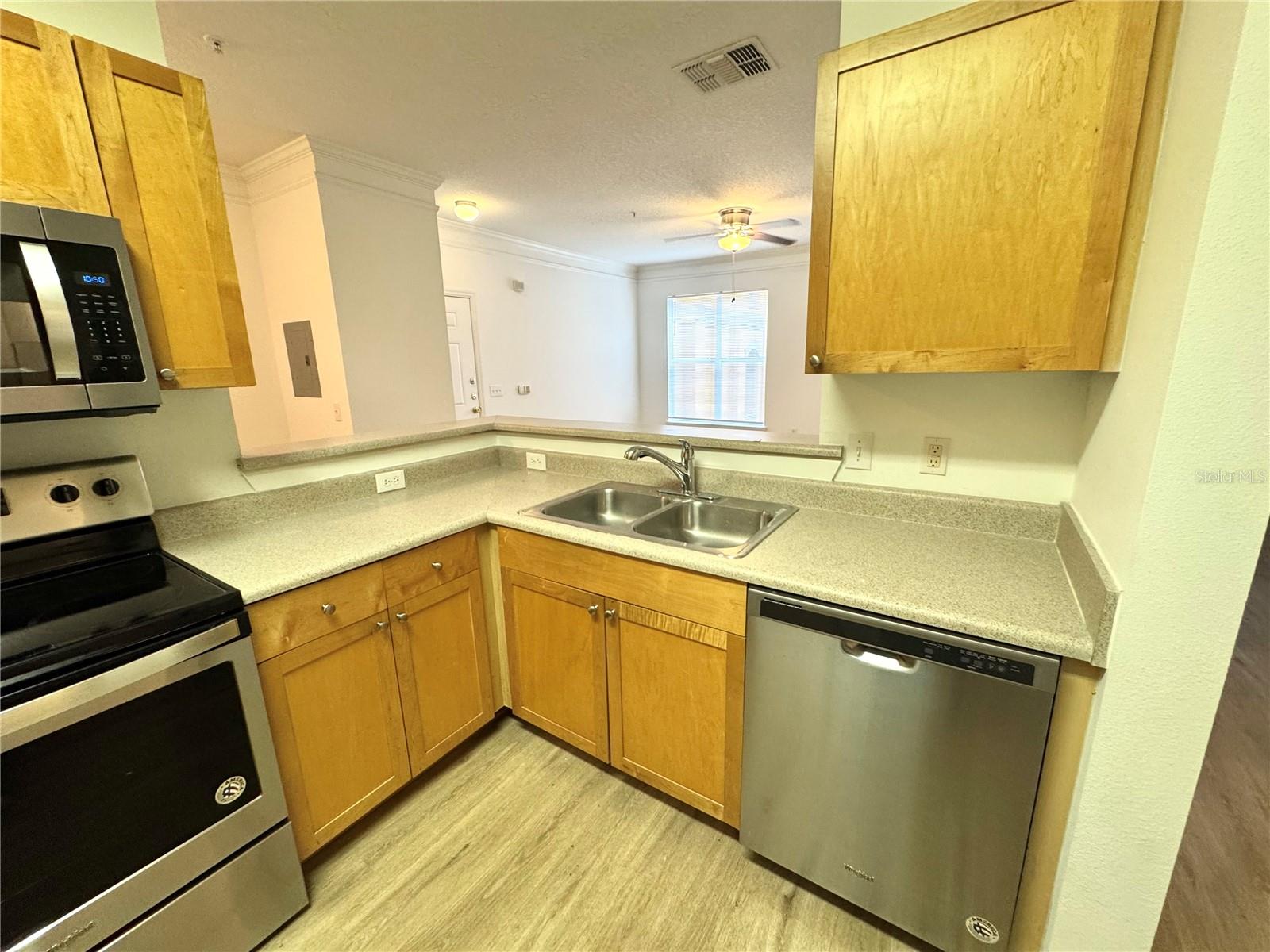 8848 Villa View Cir #203 Property Photo 15