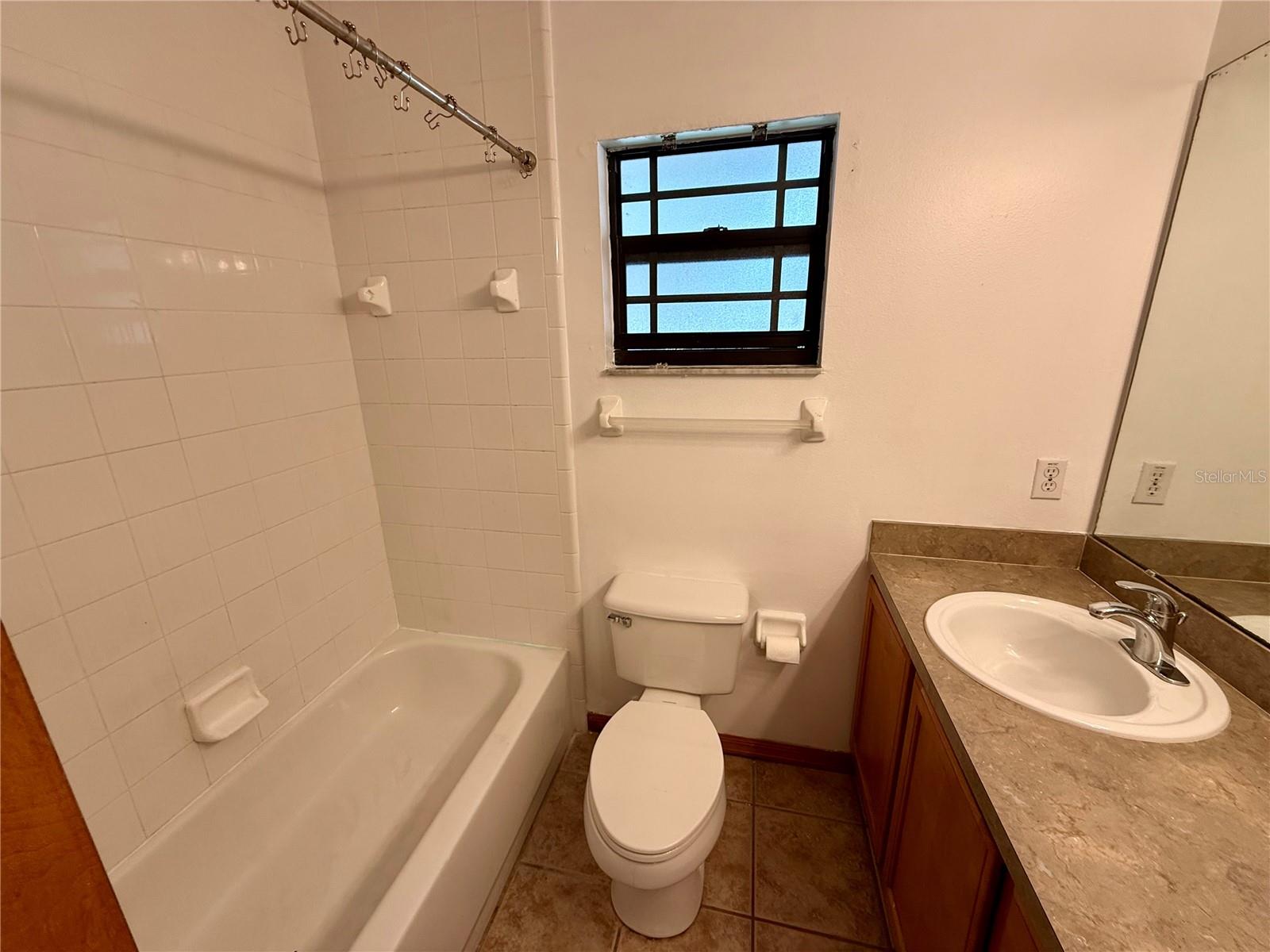 4843 Calasans Ave Property Photo 9