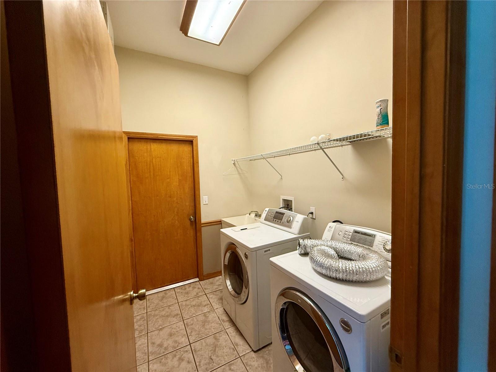 4843 Calasans Ave Property Photo 13