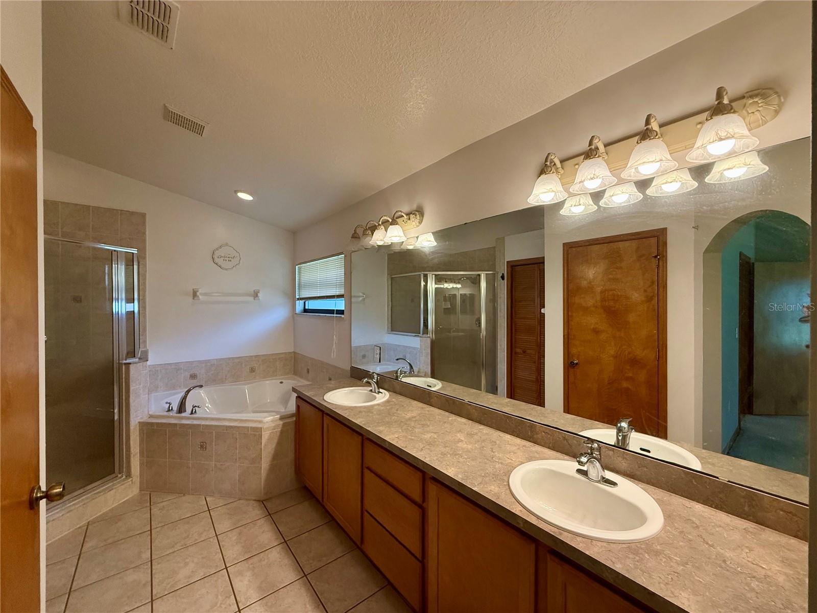 4843 Calasans Ave Property Photo 15