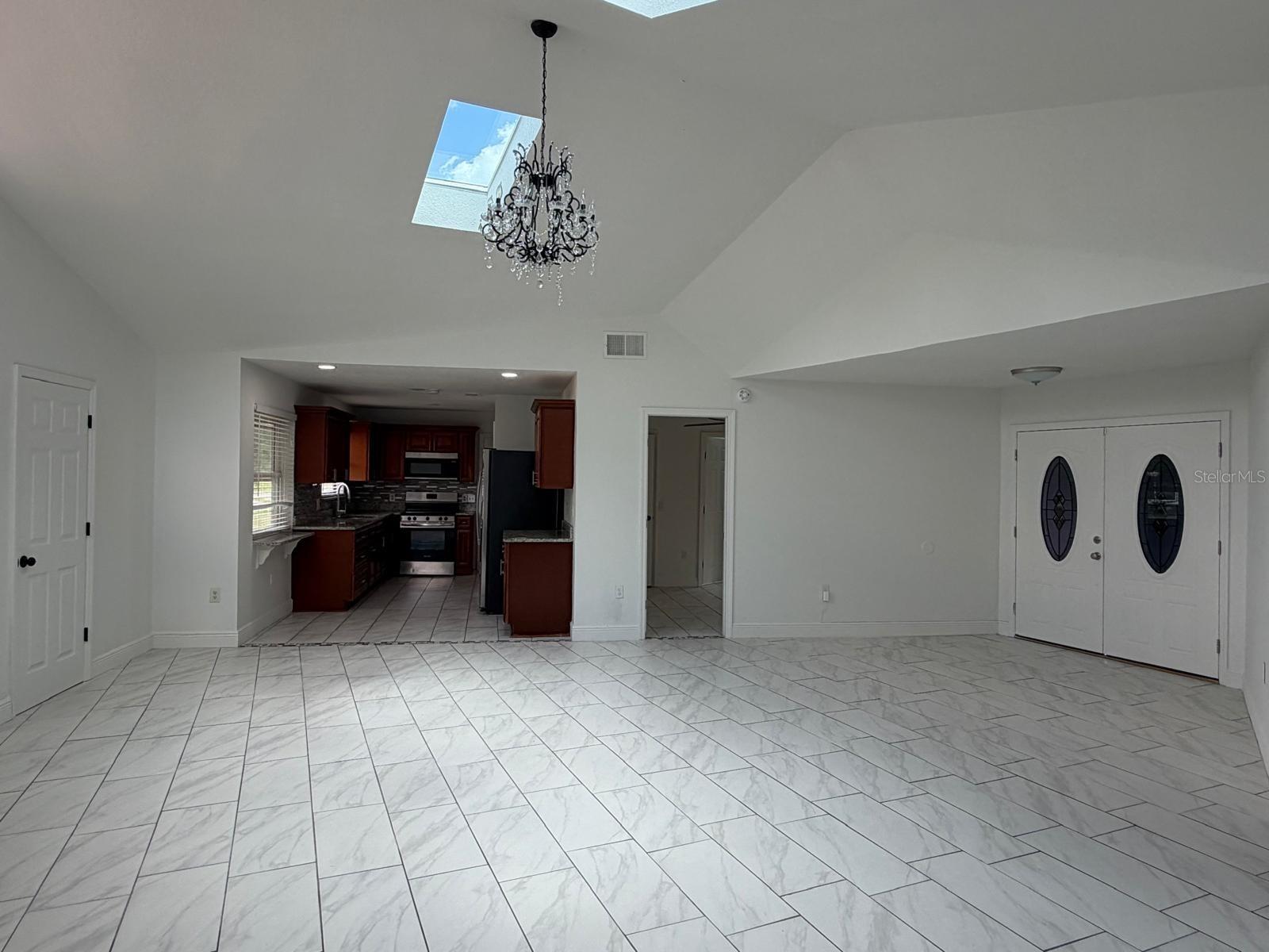 2356 Royale Oaks Blvd Property Photo 7