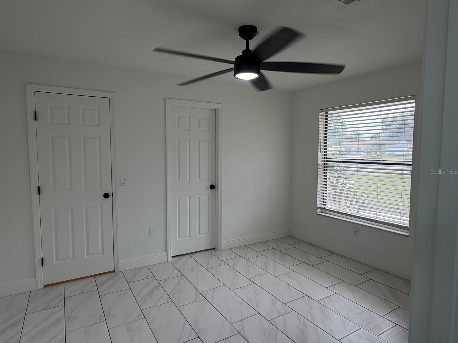 2356 Royale Oaks Blvd Property Photo 9