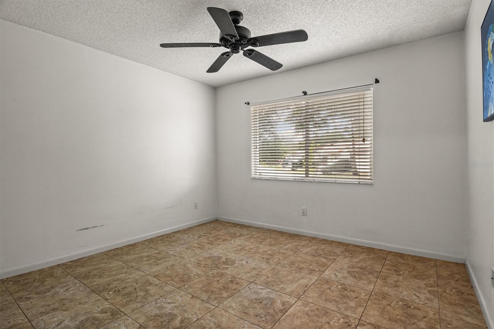 381 San Jose Dr Property Photo 22