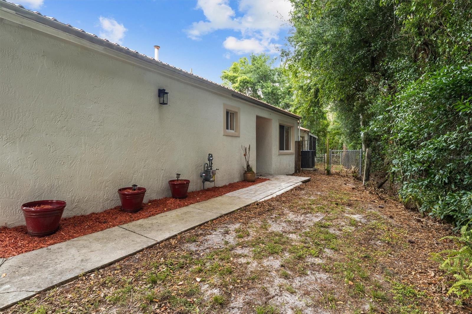 381 San Jose Dr Property Photo 32