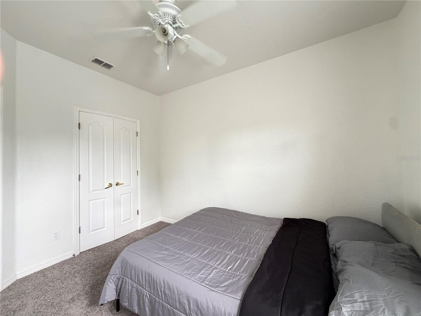 2425 Caravelle Cir Property Photo 18