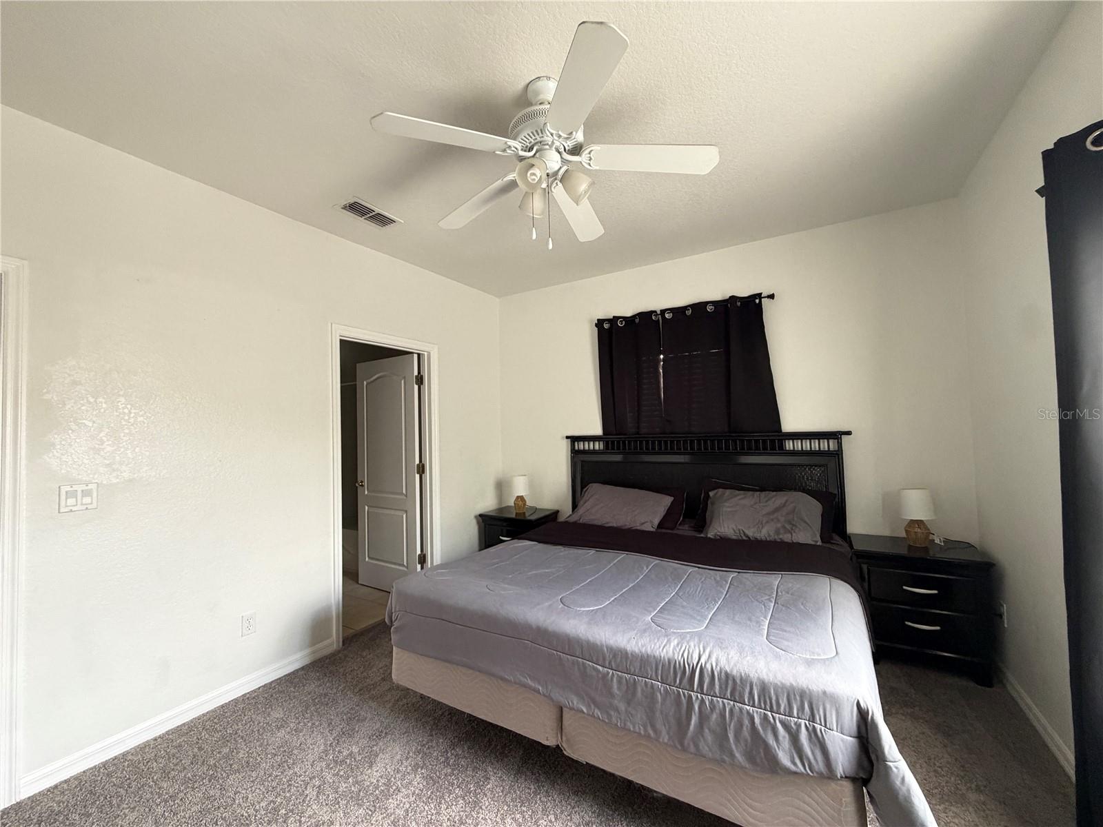 2425 Caravelle Cir Property Photo 19