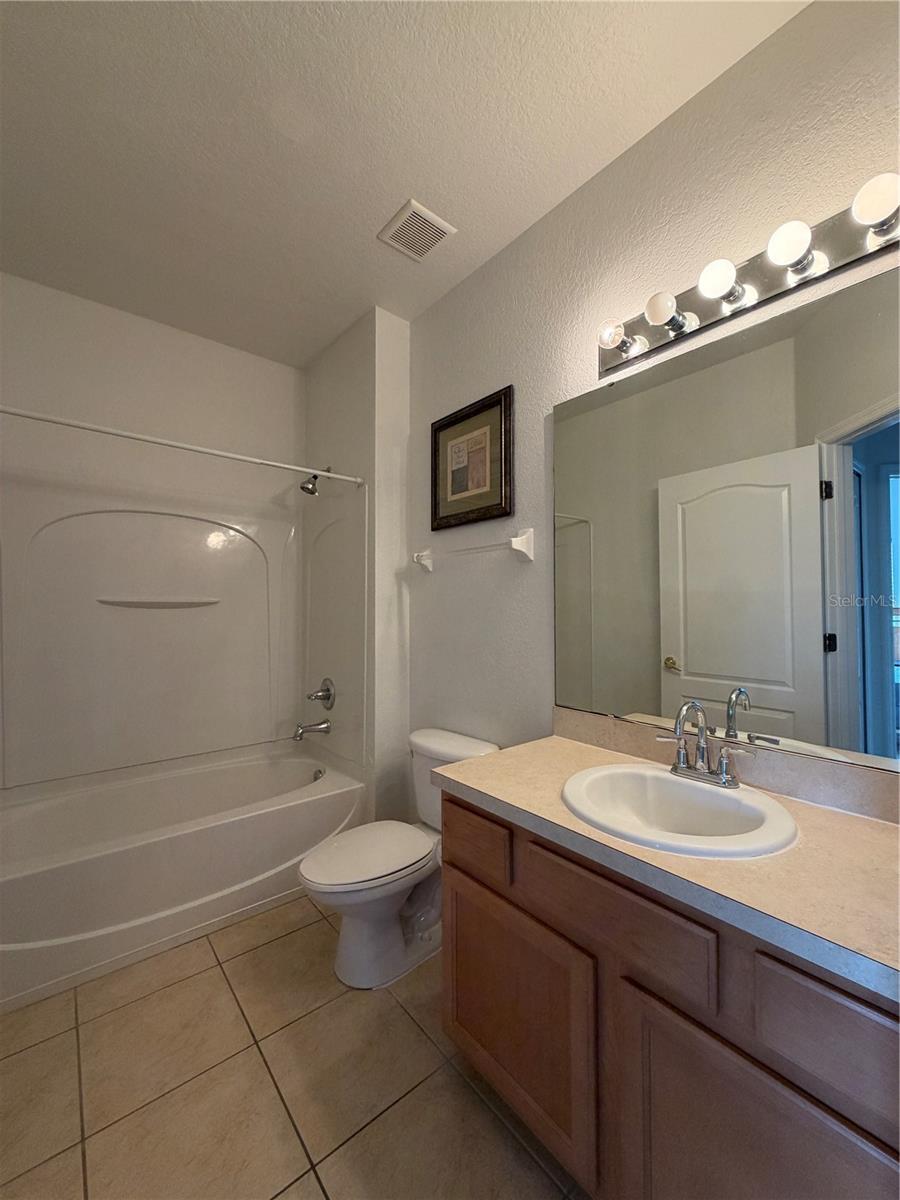 2425 Caravelle Cir Property Photo 21
