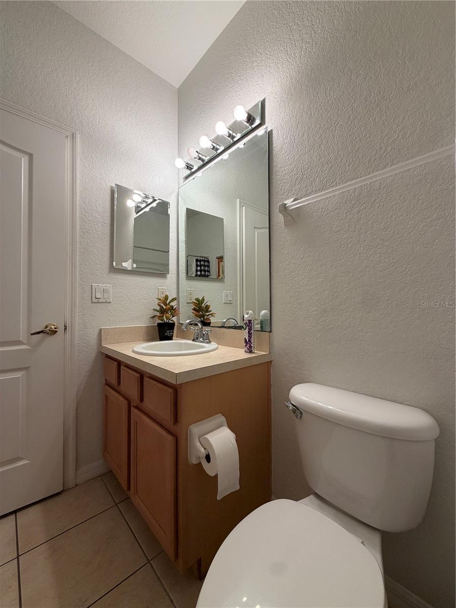 2425 Caravelle Cir Property Photo 22