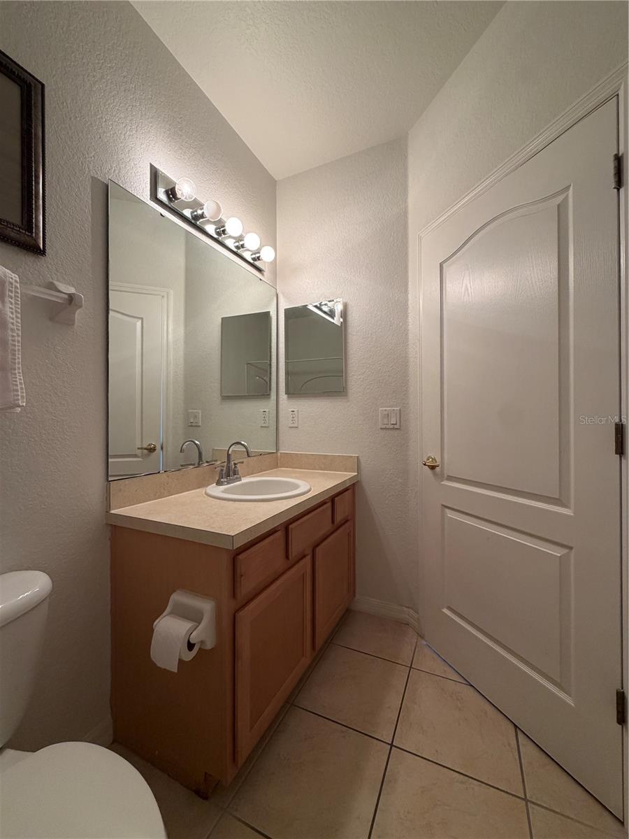 2425 Caravelle Cir Property Photo 25