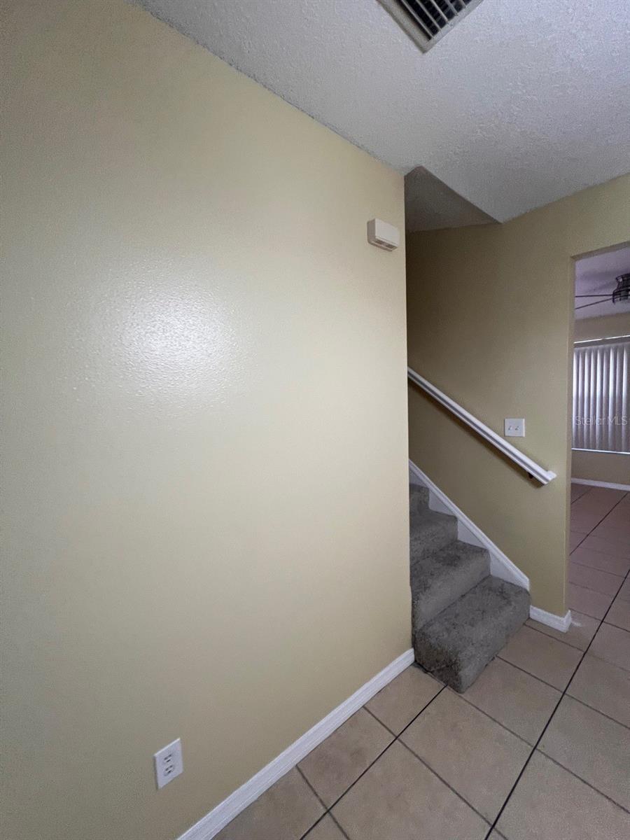 201 Watts Ln #a Property Photo 6