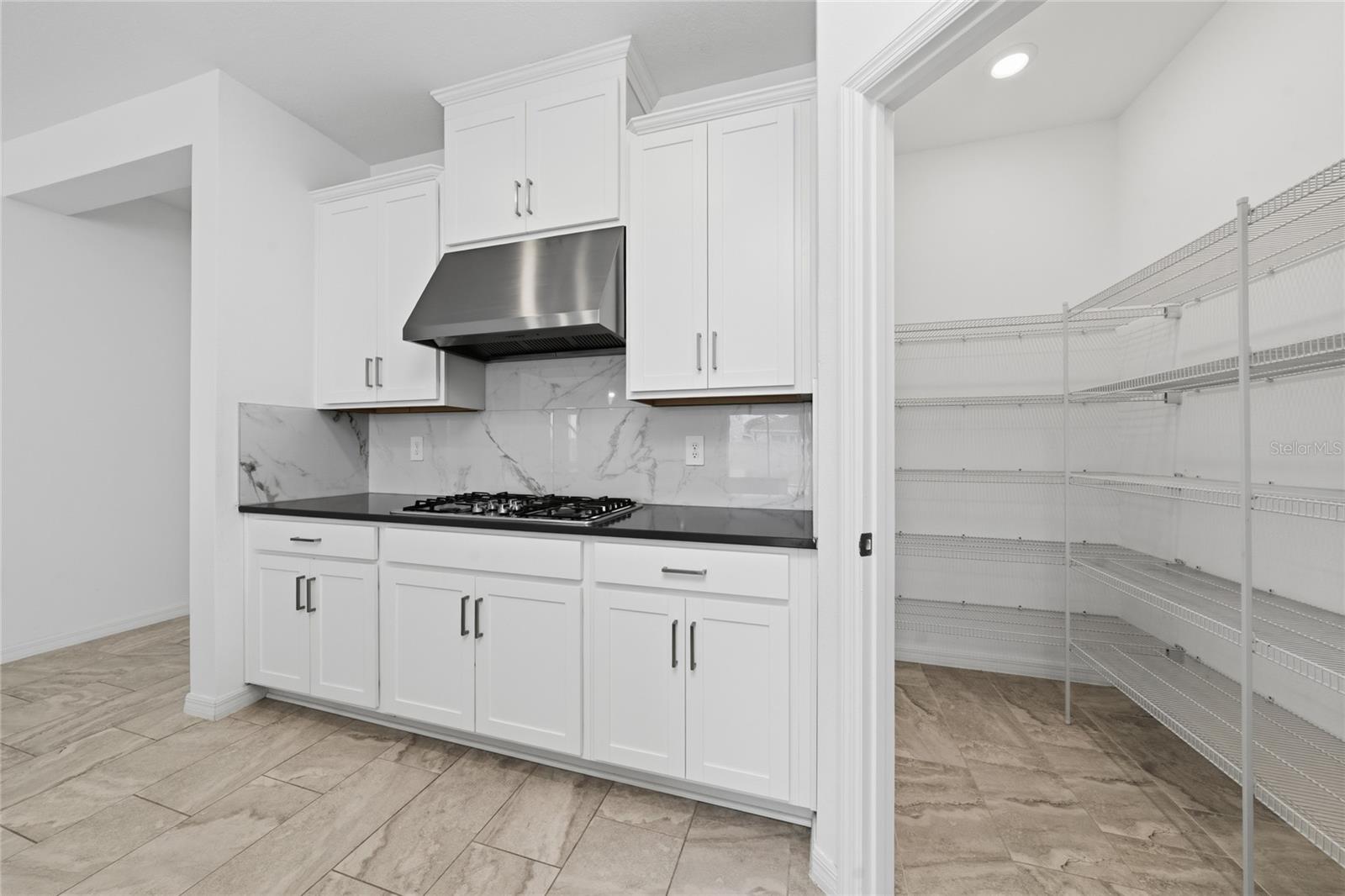 5237 Stone Ridge Pl Property Photo 8