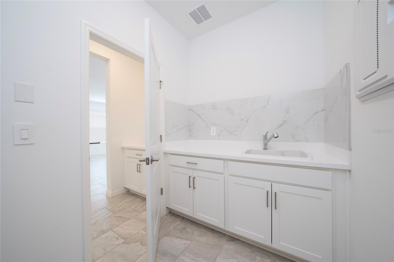 5237 Stone Ridge Pl Property Photo 18