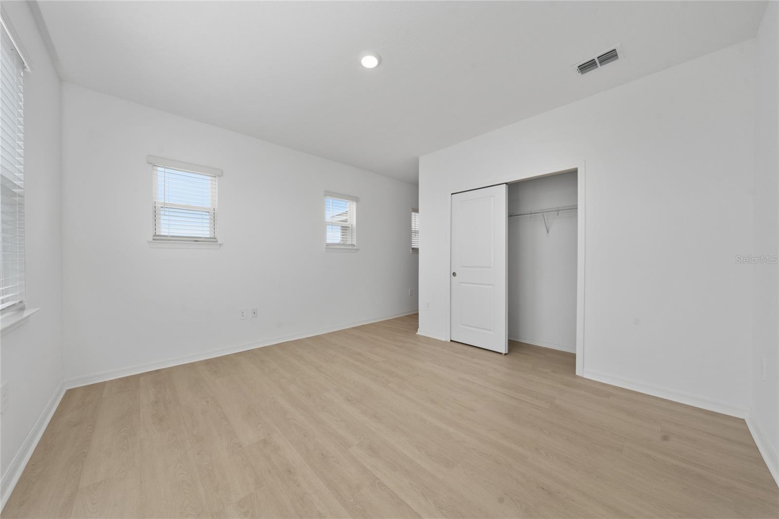 5237 Stone Ridge Pl Property Photo 24