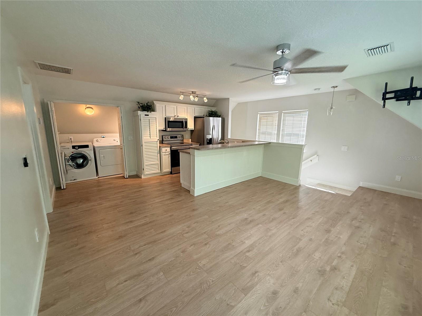 1005 Kestrel Ct #b Property Photo 7
