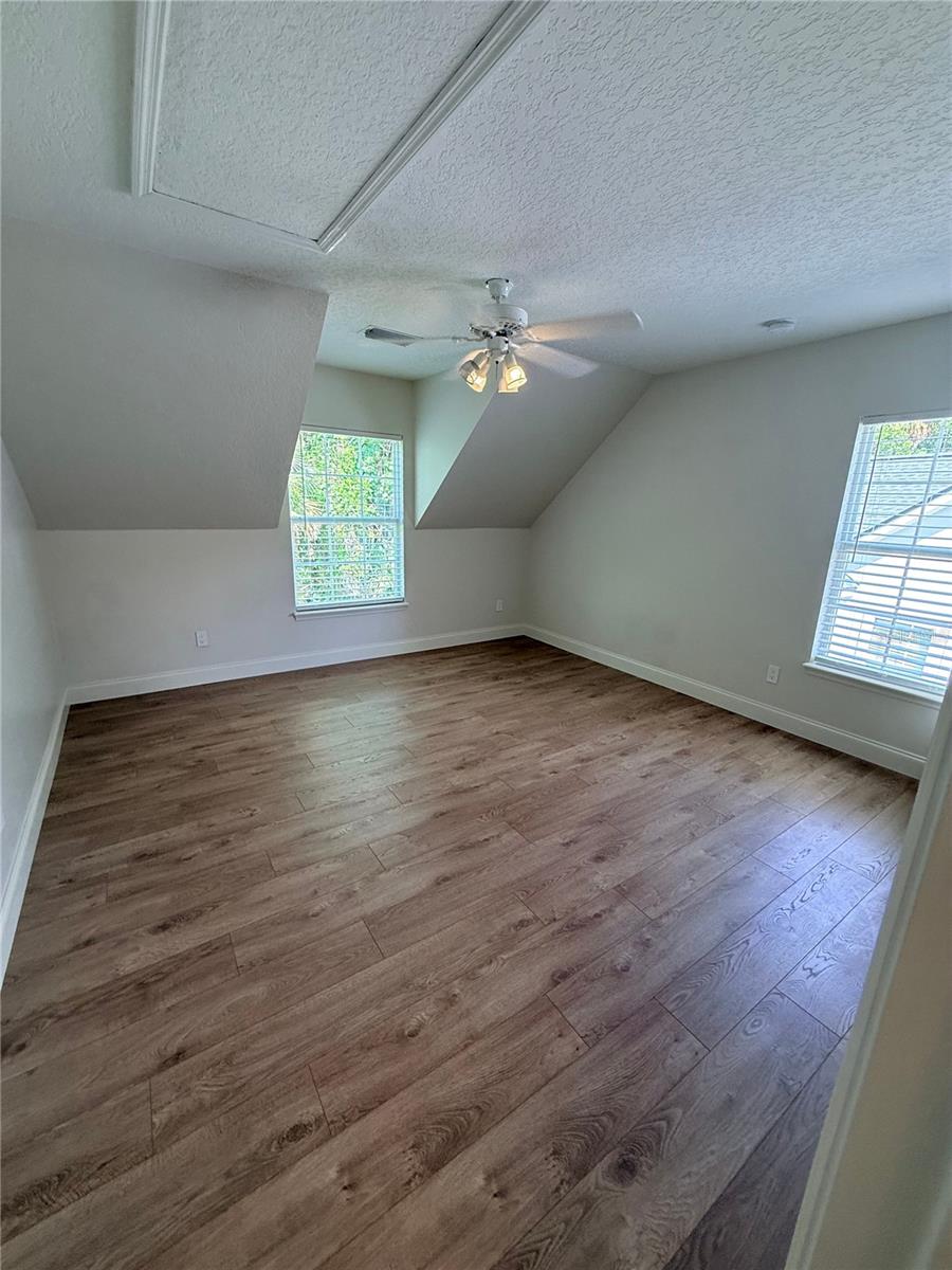 1005 Kestrel Ct #b Property Photo 9