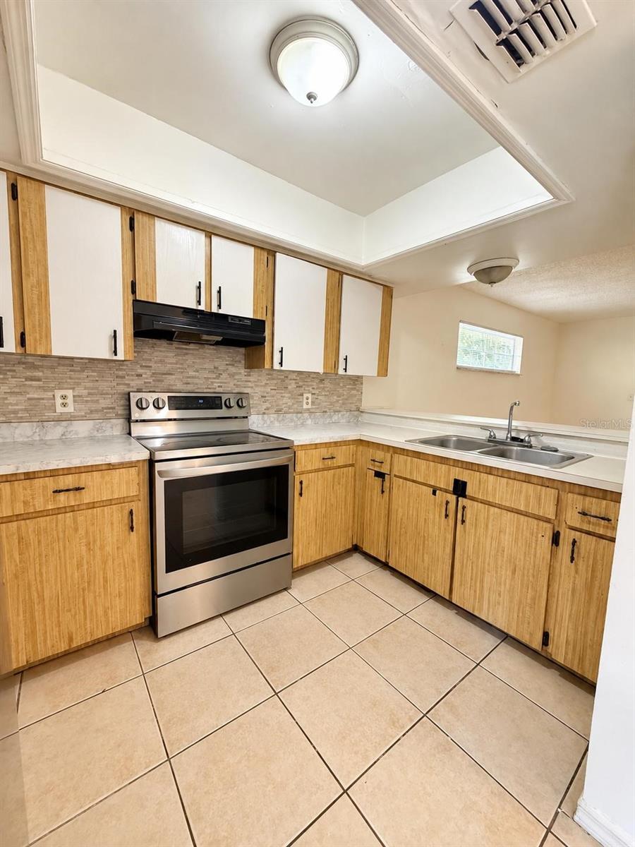 1058 Jack Calhoun Dr Property Photo 4