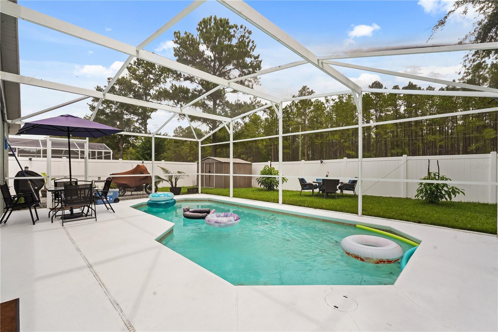 638 Pine Cone Dr Property Photo 32