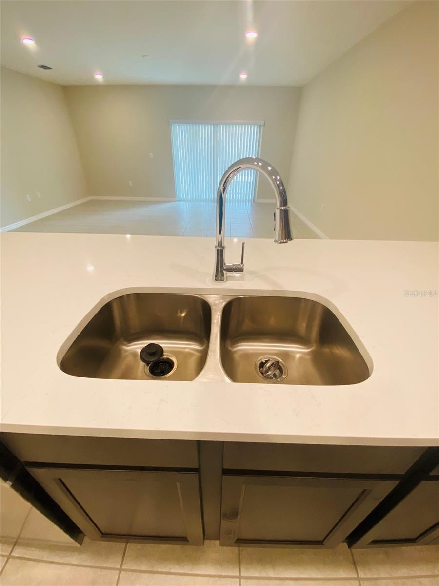4852 Coral Castle Dr Property Photo 9