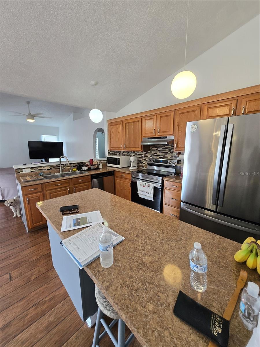 804 Carrousel Ln Property Photo 5