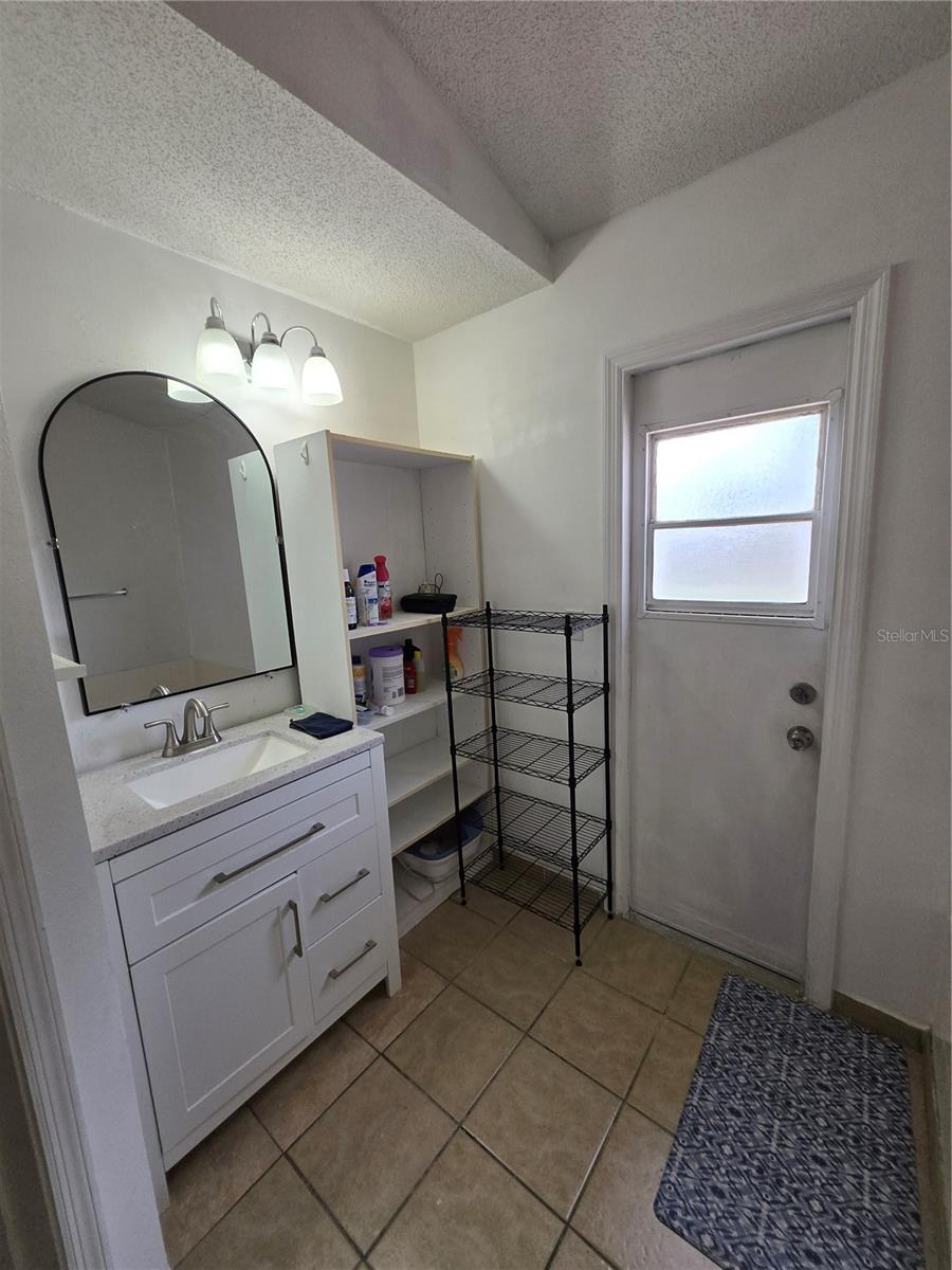 804 Carrousel Ln Property Photo 14