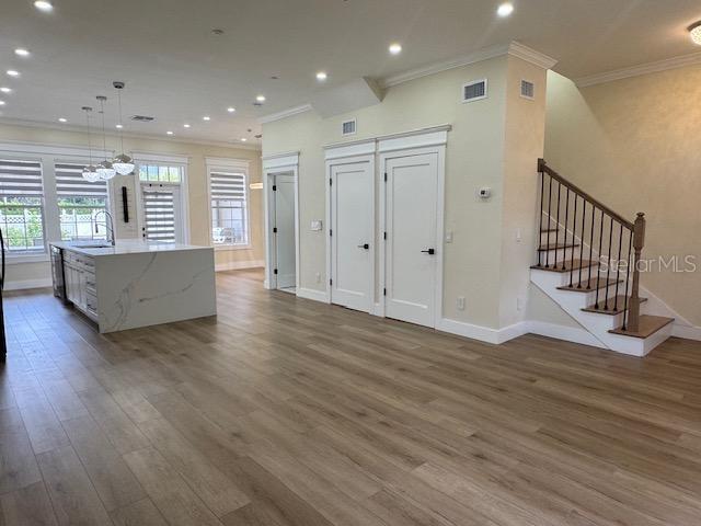537 Campus St Property Photo 3