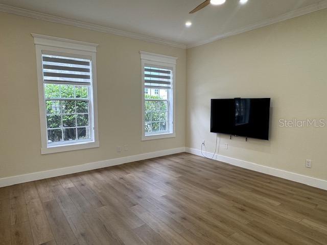 537 Campus St Property Photo 4